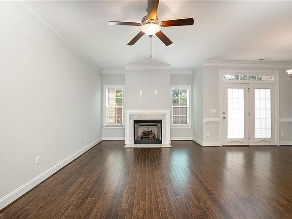 5th image of 2043 Chandler Village Dr