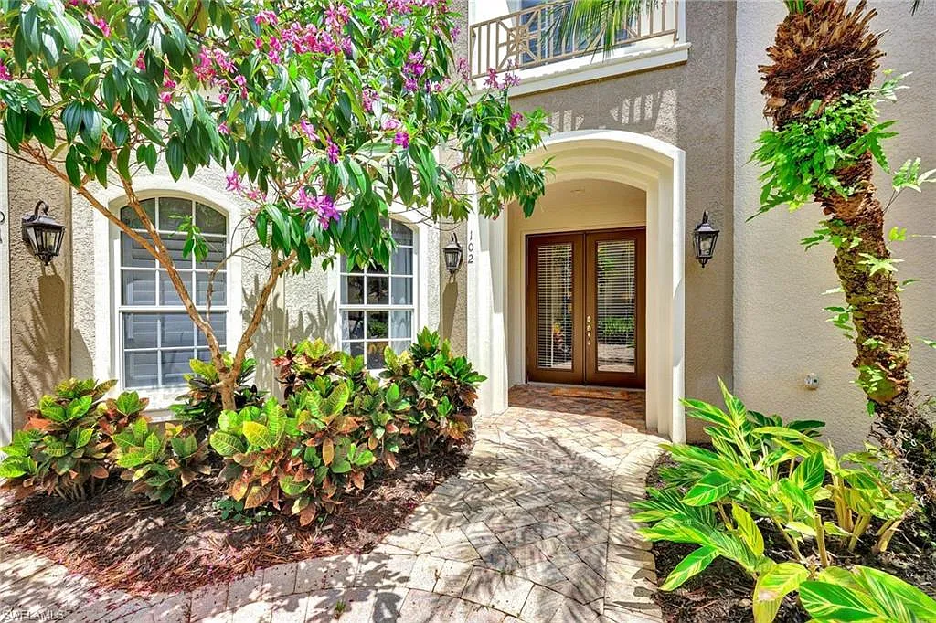 3 bed, 2.0 bath, 2034 sqft, $4,700 — Photo 3