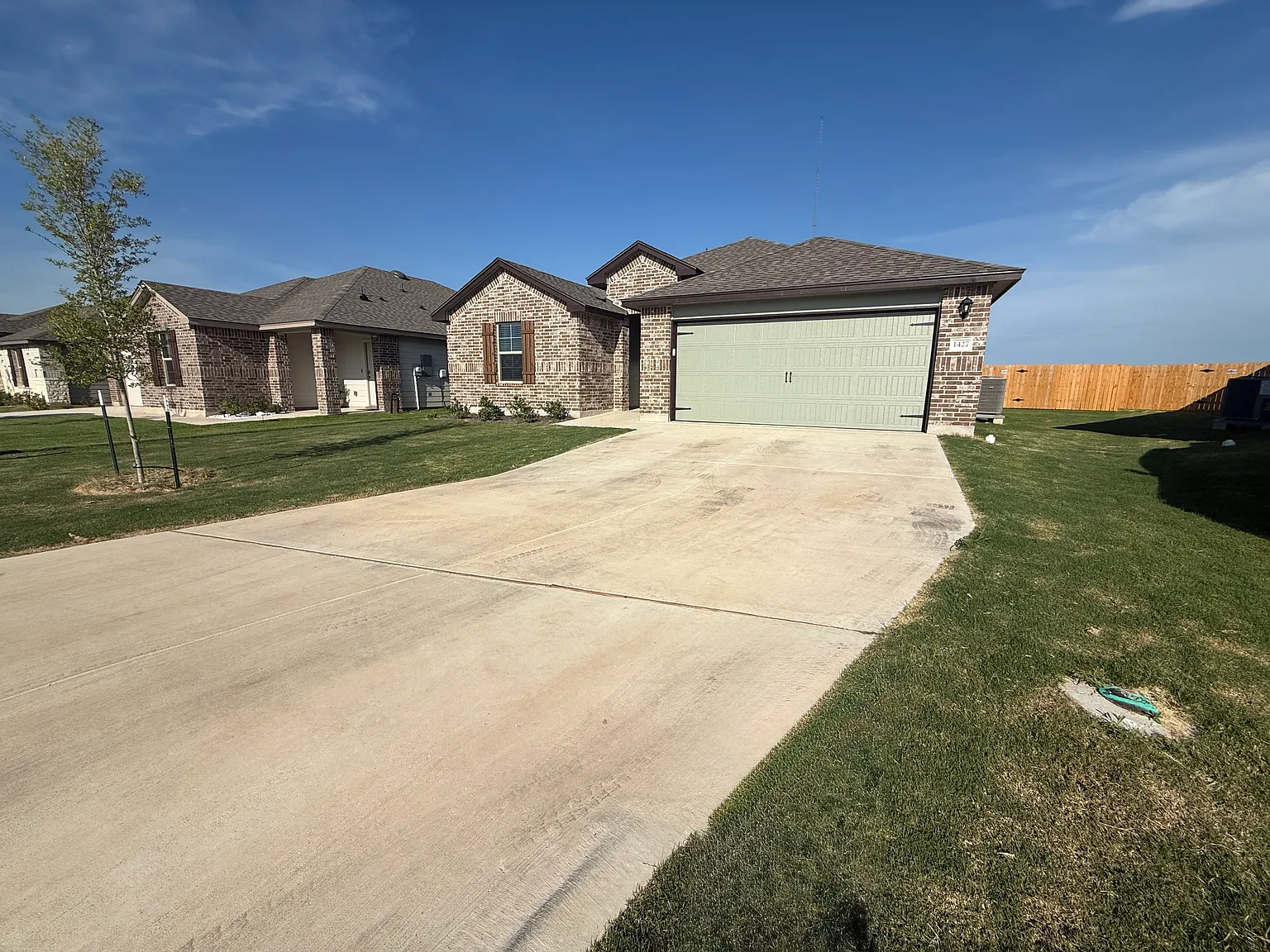 4 bed, 1612 sqft, $2,450 — Photo 2