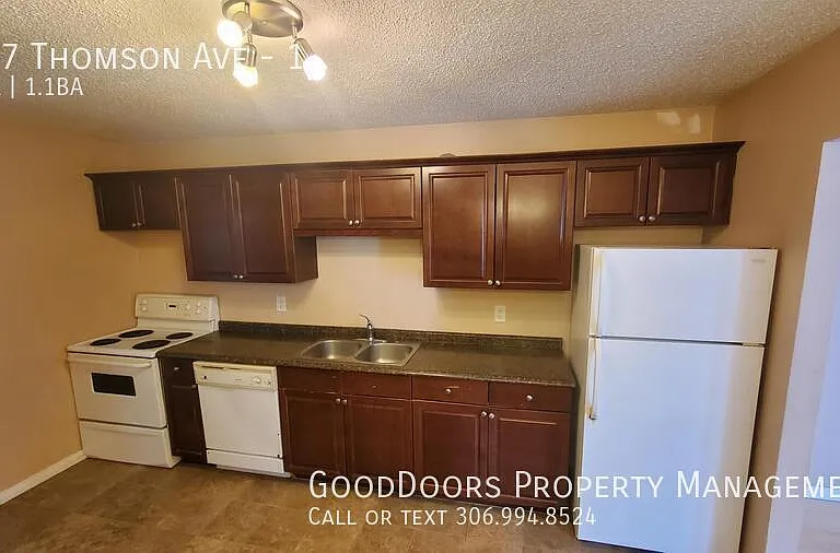 207 Thomson Ave #1 — Photo 10