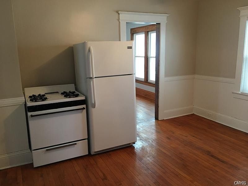 2nd image of 274-76 Bryant Ave