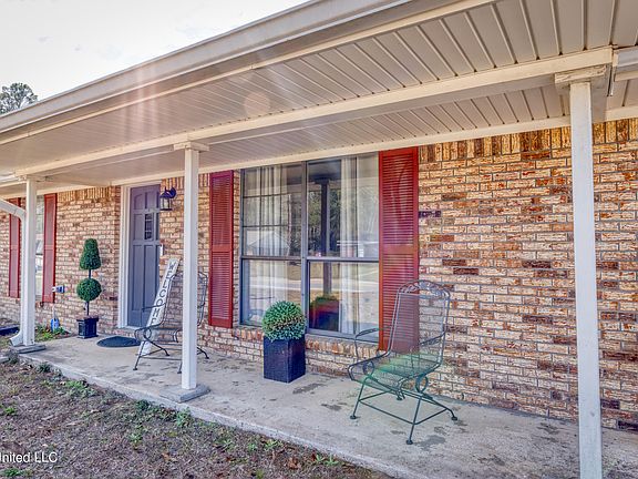 4th image of 6409 J F Douglas Dr