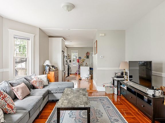 2nd image of 124 Pearson Rd #1