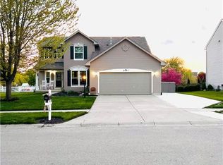 9947 Carriage Walk Dr, Tipp City, OH 45371