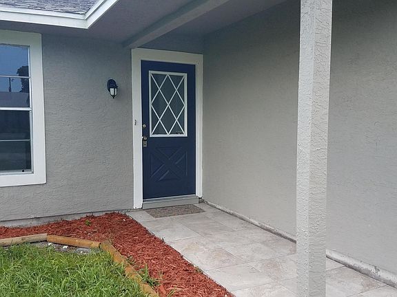 3rd image of 2110 SW Brisbane Street