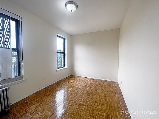 4th image of 2492 Adam C Powell Blvd #19
