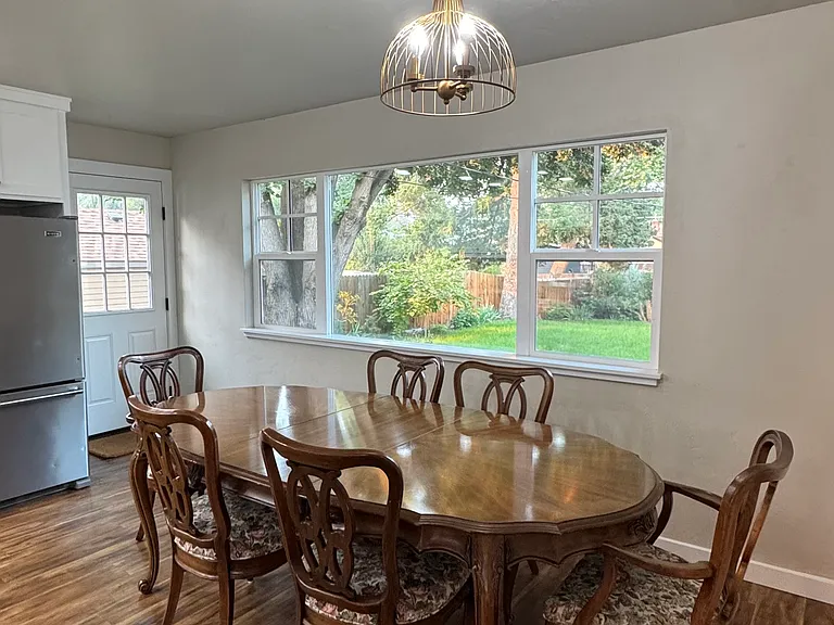 406 N Pacific St — Photo 14