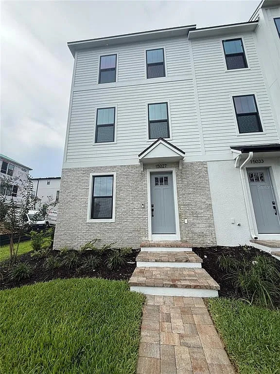 3 bed, 2.5 bath, 1846 sqft, $3,150 — Photo 2