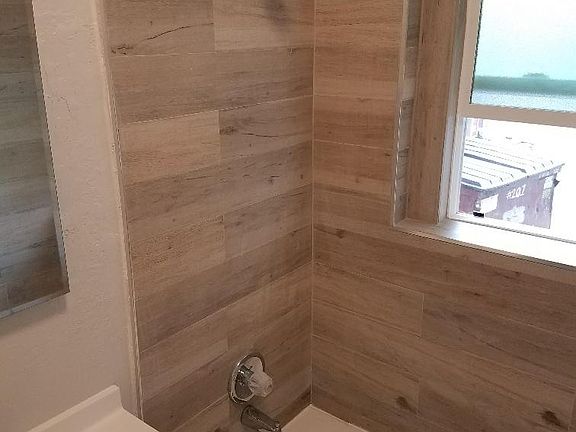 2nd image of 125 W Palmer Ave #2