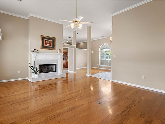5th image of 1348 Fairfield Dr