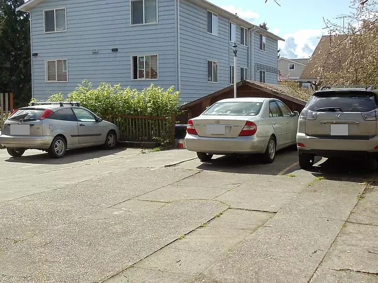4249 9th Ave NE — Photo 26