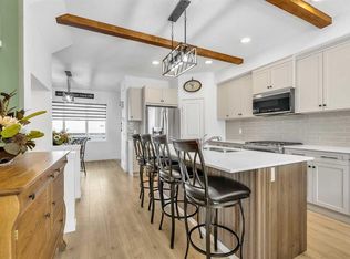 7 Emberside Holw, Cochrane, AB T4C2L6