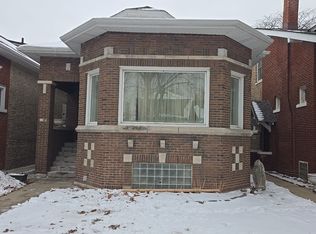 8216 S Rhodes Ave, Chicago, IL 60619