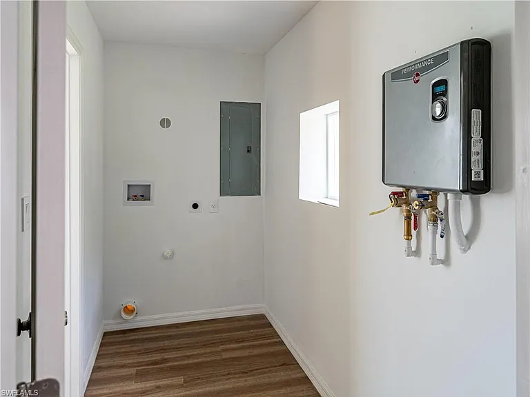 2352 Sunny View Dr — Photo 13