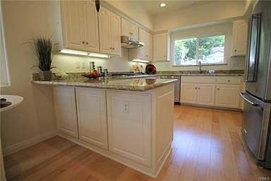 4th image of 3855 Bluff St