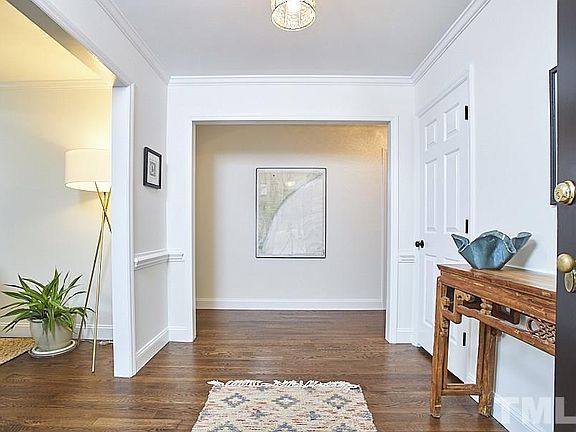 3rd image of 146 Cedar Hills Cir
