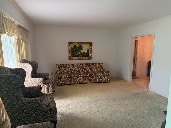 4th image of 1410 Stonewall St