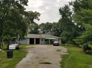 23363 Athens Blacktop Rd, Athens, IL 62613