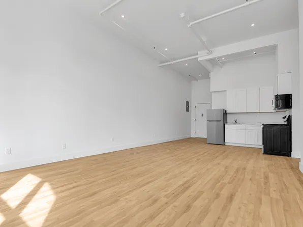 81 Willoughby Street image 3 of 8