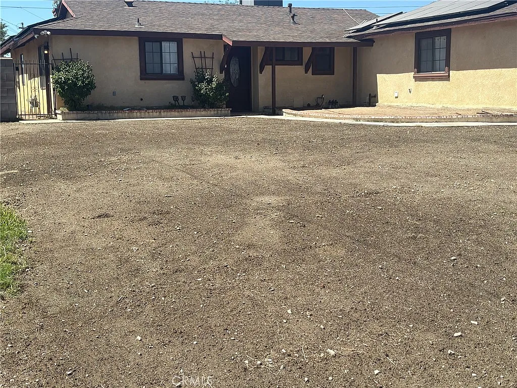 3 bed, 1436 sqft, $3,800 — Photo 2