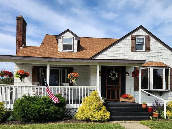 911 Rice Ave, Girard, PA 16417