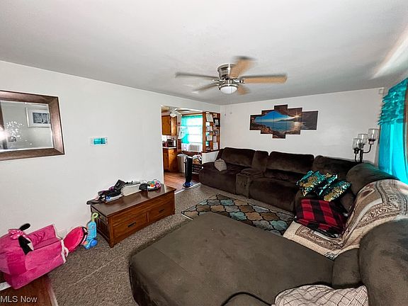 5th image of 1530 Country Club Ave