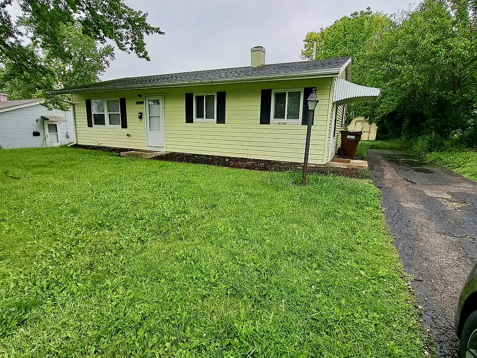 4161 Mapleleaf Dr