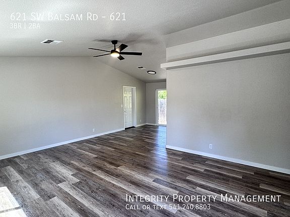 4th image of 621 SW Balsam Rd #621
