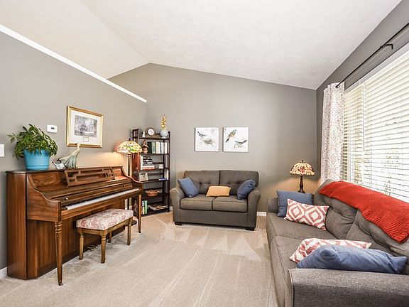 2nd image of 1144 Clarence Dr