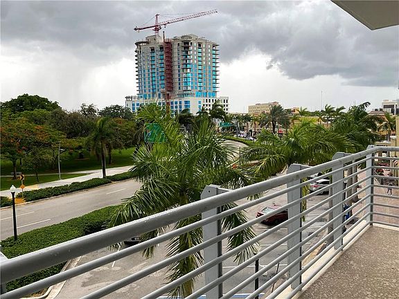 3rd image of 1830 Radius Dr Polk Street #315
