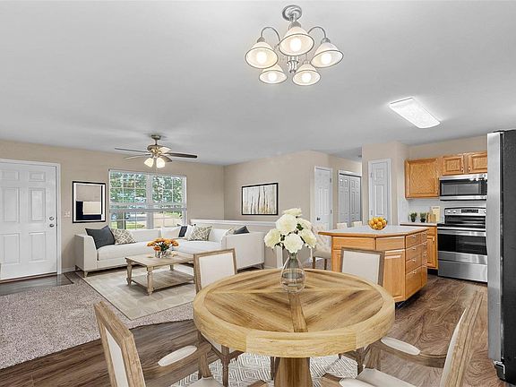 4th image of 273 Hickory Forest Dr