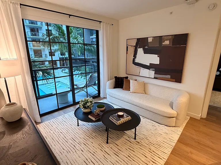 12380 Biscayne Blvd #206 — Photo 11