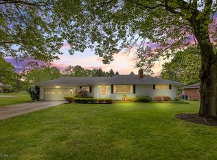 715 Hughey Dr, Kent, OH 44240