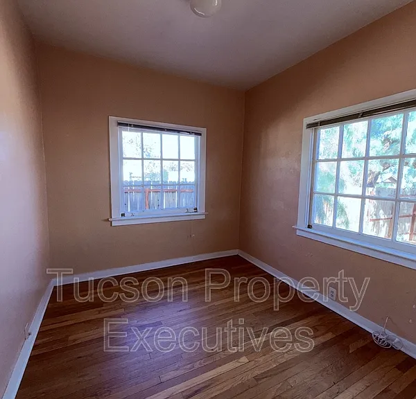 1222 N Olsen Ave — Photo 12