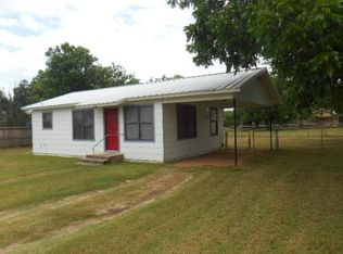 616 N Live Oak St, Mason, TX 76856