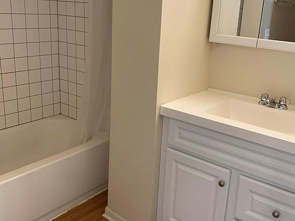 4th image of 1728 N Orchard St #217