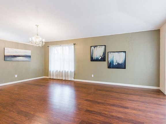 Formal Living/Dining: You can use the rooms as formal living