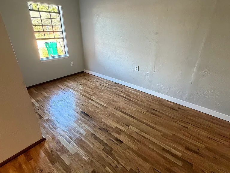 2904 S Indiana Ave #3 — Photo 6