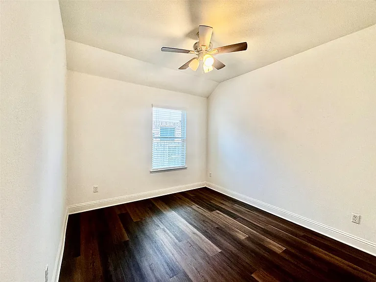 3032 Angelina Ct — Photo 12