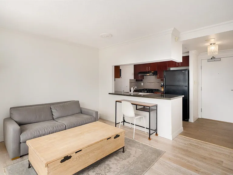 189 Davie St #608 — Photo 7