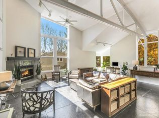 1906 Old Orchard Ct, Ann Arbor, MI 48103