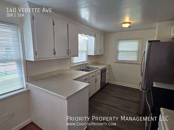 4th image of 140 Vedette Ave