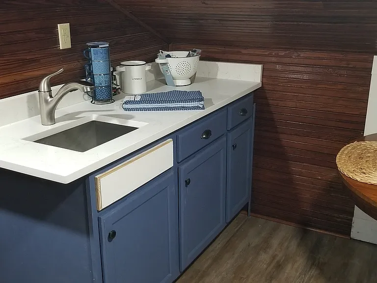 New quartz counter tops & new sink