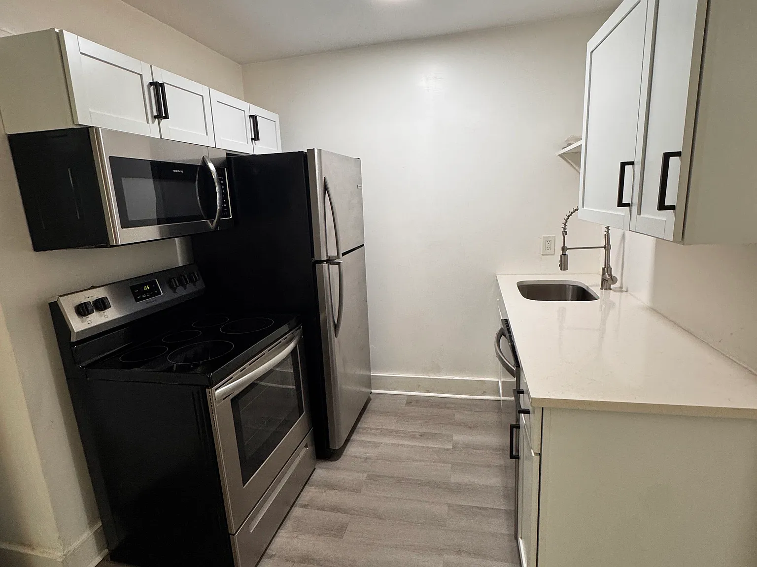 1 bed, 6000 sqft, $1,600 — Photo 3