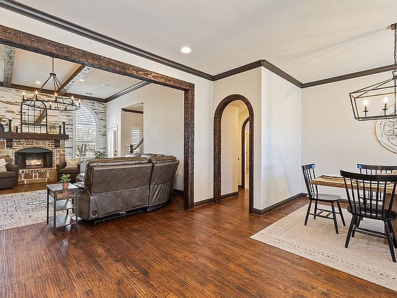 4th image of 5082 White Pine Dr