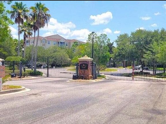 4th image of 7801 Point Meadows Dr Unit 4204
