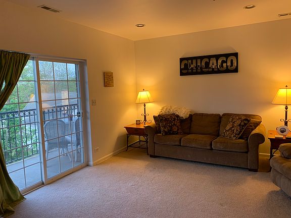 2nd image of 10 N Lake St APT 305