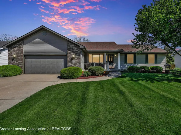 727 Fieldview Dr, Grand Ledge, MI 48837