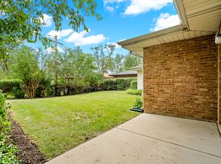 253 E Jeffrey Ave, Wheeling, IL 60090
