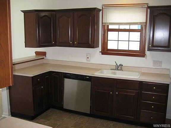 4th image of 15 Galloway St